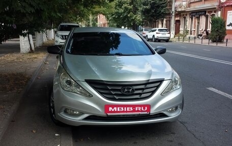 Hyundai Sonata VI, 2011 год, 750 000 рублей, 7 фотография
