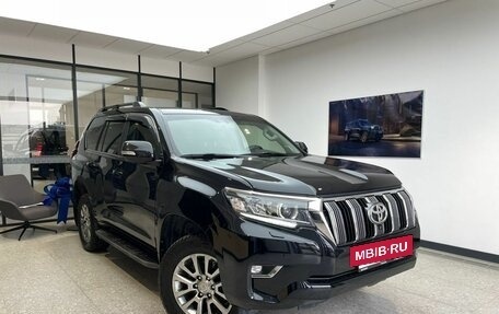 Toyota Land Cruiser Prado 150 рестайлинг 2, 2019 год, 4 990 000 рублей, 3 фотография