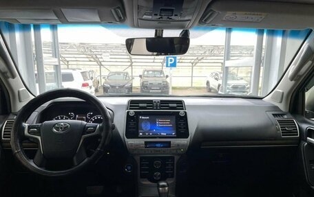 Toyota Land Cruiser Prado 150 рестайлинг 2, 2019 год, 4 990 000 рублей, 13 фотография