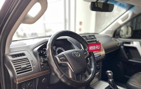Toyota Land Cruiser Prado 150 рестайлинг 2, 2019 год, 4 990 000 рублей, 10 фотография