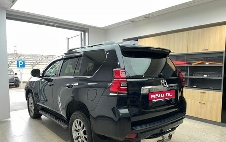 Toyota Land Cruiser Prado 150 рестайлинг 2, 2019 год, 4 990 000 рублей, 6 фотография