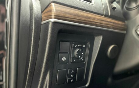 Toyota Land Cruiser Prado 150 рестайлинг 2, 2019 год, 4 990 000 рублей, 20 фотография