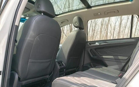 Volkswagen Tiguan II, 2022 год, 2 400 500 рублей, 8 фотография