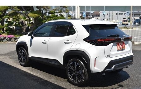 Toyota Yaris Cross, 2023 год, 1 500 007 рублей, 6 фотография