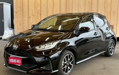 Toyota Yaris, 2021 год, 1 230 000 рублей, 3 фотография