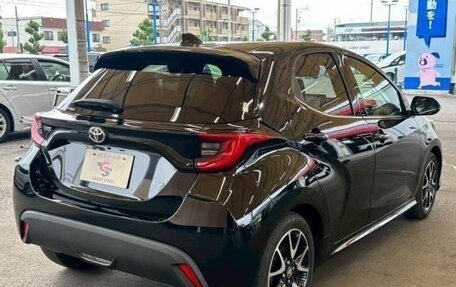 Toyota Yaris, 2021 год, 1 230 000 рублей, 7 фотография