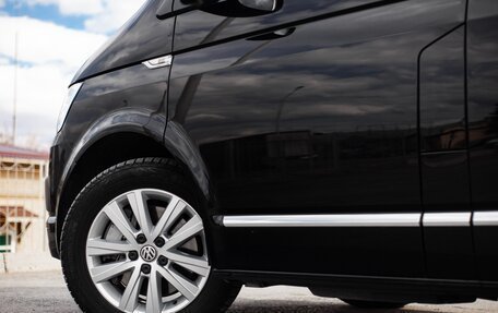 Volkswagen Multivan T6 рестайлинг, 2019 год, 4 900 000 рублей, 8 фотография
