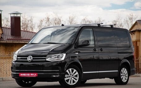 Volkswagen Multivan T6 рестайлинг, 2019 год, 4 900 000 рублей, 4 фотография