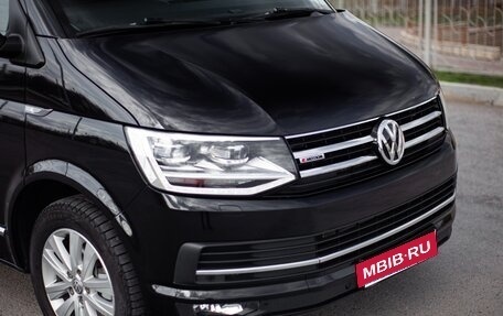 Volkswagen Multivan T6 рестайлинг, 2019 год, 4 900 000 рублей, 13 фотография