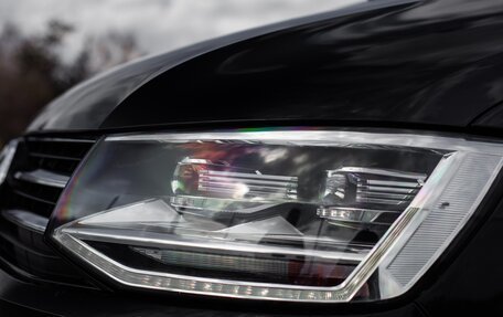Volkswagen Multivan T6 рестайлинг, 2019 год, 4 900 000 рублей, 15 фотография