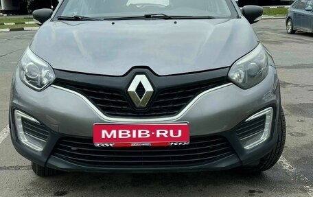 Renault Kaptur I рестайлинг, 2017 год, 930 000 рублей, 1 фотография