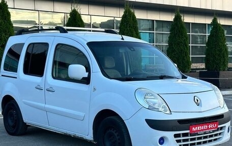 Renault Kangoo II рестайлинг, 2011 год, 600 000 рублей, 1 фотография