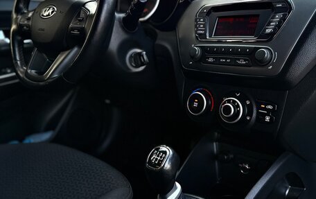KIA Rio III рестайлинг, 2014 год, 890 000 рублей, 25 фотография