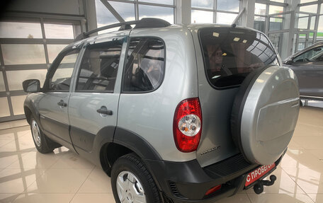 Chevrolet Niva I рестайлинг, 2015 год, 649 000 рублей, 3 фотография
