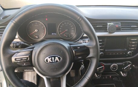 KIA Rio IV, 2018 год, 1 280 000 рублей, 10 фотография