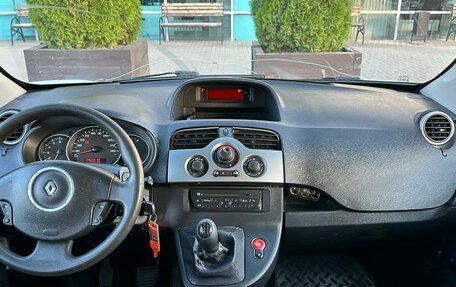 Renault Kangoo II рестайлинг, 2011 год, 600 000 рублей, 4 фотография