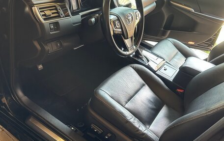 Toyota Camry, 2017 год, 2 100 000 рублей, 6 фотография