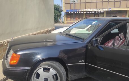 Mercedes-Benz E-Класс, 1993 год, 400 000 рублей, 4 фотография