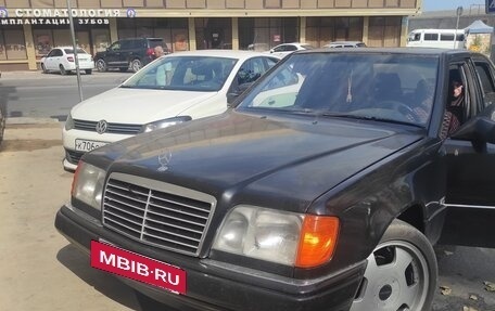 Mercedes-Benz E-Класс, 1993 год, 400 000 рублей, 3 фотография