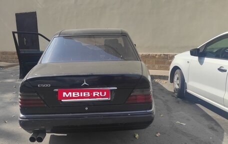 Mercedes-Benz E-Класс, 1993 год, 400 000 рублей, 8 фотография