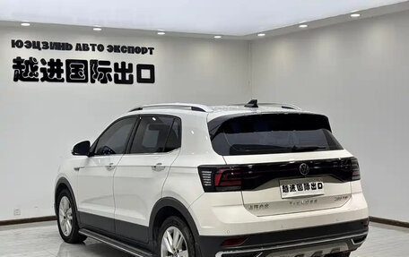 Volkswagen T-Cross I, 2022 год, 1 645 000 рублей, 8 фотография