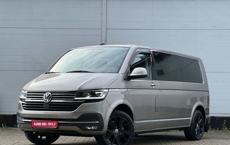 Volkswagen Caravelle T6 рестайлинг, 2020 год, 5 980 000 рублей, 1 фотография