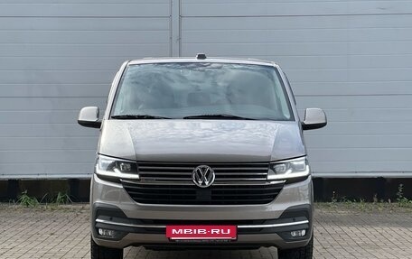 Volkswagen Caravelle T6 рестайлинг, 2020 год, 5 980 000 рублей, 2 фотография