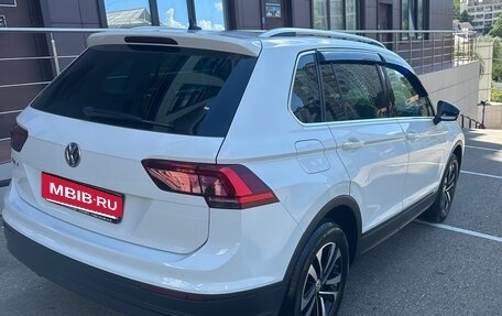 Volkswagen Tiguan II, 2020 год, 2 850 000 рублей, 4 фотография