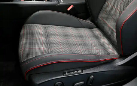 Volkswagen Golf GTI, 2021 год, 2 600 222 рублей, 12 фотография