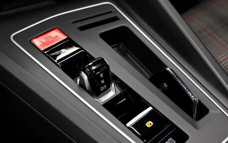 Volkswagen Golf GTI, 2021 год, 2 600 222 рублей, 10 фотография