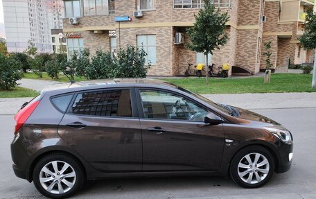 Hyundai Solaris II рестайлинг, 2014 год, 875 000 рублей, 4 фотография