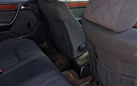 Mercedes-Benz E-Класс, 1995 год, 200 000 рублей, 8 фотография