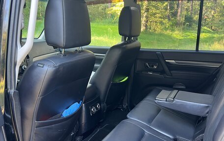 Mitsubishi Pajero IV, 2010 год, 2 100 000 рублей, 12 фотография