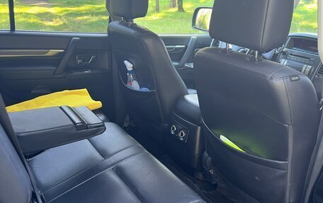 Mitsubishi Pajero IV, 2010 год, 2 100 000 рублей, 13 фотография