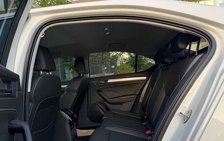 Skoda Superb III рестайлинг, 2023 год, 2 200 000 рублей, 17 фотография