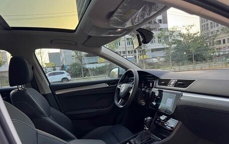 Skoda Superb III рестайлинг, 2023 год, 2 200 000 рублей, 20 фотография