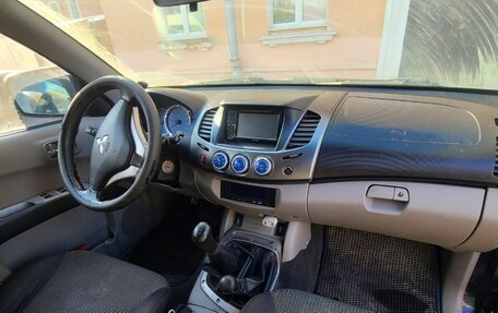 Mitsubishi L200 IV рестайлинг, 2008 год, 780 000 рублей, 5 фотография