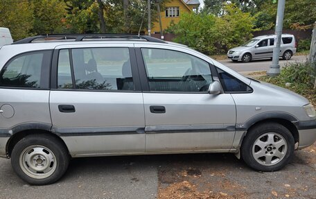 Opel Zafira A рестайлинг, 2000 год, 350 000 рублей, 4 фотография