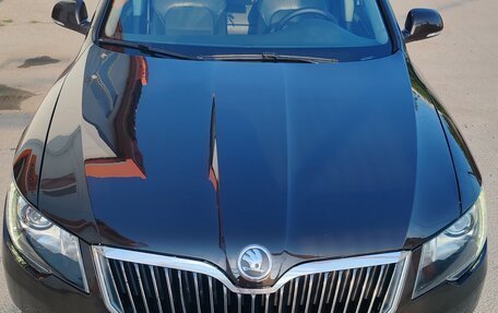 Skoda Superb III рестайлинг, 2013 год, 1 300 000 рублей, 2 фотография