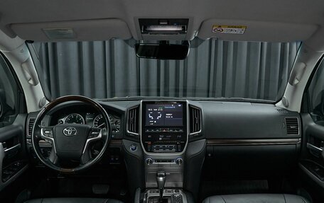 Toyota Land Cruiser 200, 2021 год, 7 990 000 рублей, 7 фотография