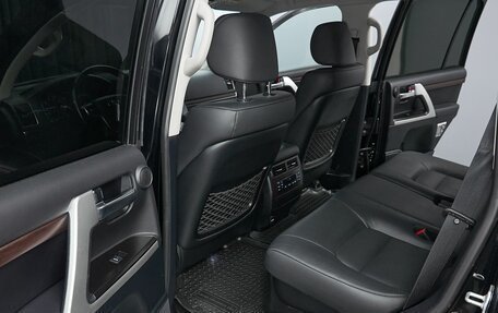 Toyota Land Cruiser 200, 2021 год, 7 990 000 рублей, 13 фотография