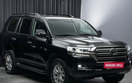 Toyota Land Cruiser 200, 2021 год, 7 990 000 рублей, 3 фотография