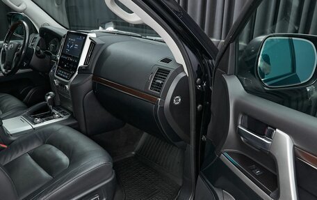Toyota Land Cruiser 200, 2021 год, 7 990 000 рублей, 15 фотография