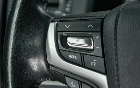 Toyota Land Cruiser 200, 2021 год, 7 990 000 рублей, 18 фотография