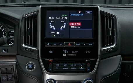 Toyota Land Cruiser 200, 2021 год, 7 990 000 рублей, 20 фотография