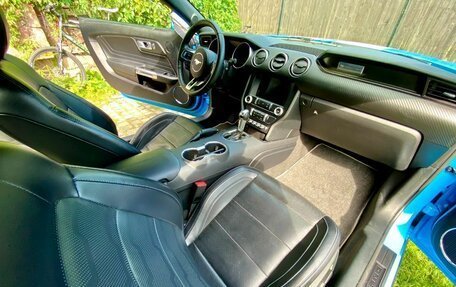 Ford Mustang VI рестайлинг, 2022 год, 3 050 000 рублей, 15 фотография
