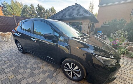 Nissan Leaf II, 2018 год, 1 799 000 рублей, 4 фотография