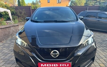Nissan Leaf II, 2018 год, 1 799 000 рублей, 1 фотография