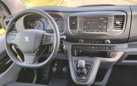 Peugeot Traveller I, 2021 год, 2 700 000 рублей, 6 фотография