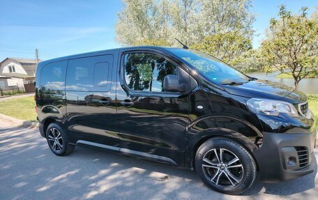 Peugeot Traveller I, 2021 год, 2 700 000 рублей, 15 фотография